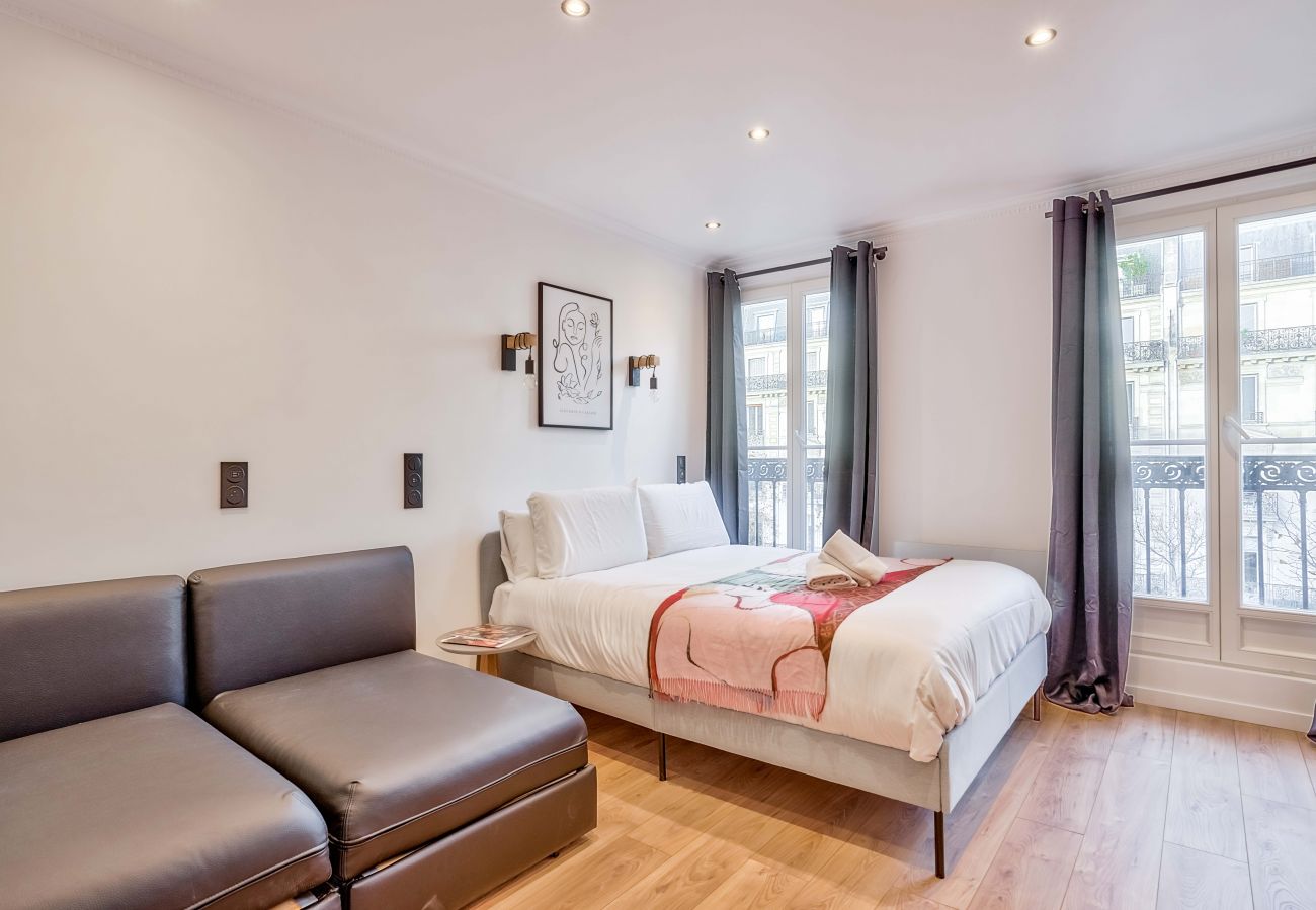 Ferienwohnung in Paris - 102 B- 21 Montmartre 4F