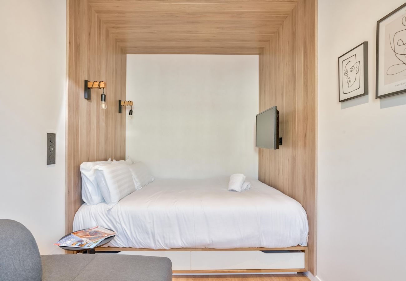 Ferienwohnung in Paris - 102 B- 21 Montmartre 4F