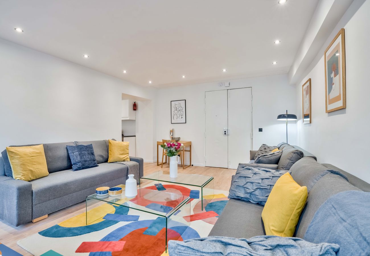 Ferienwohnung in Paris - 102 B- 21 Montmartre 4F