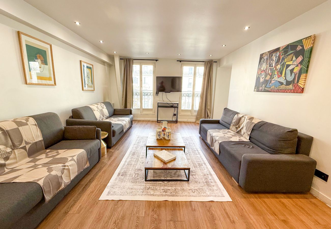 Ferienwohnung in Paris - 102 B- 21 Montmartre 4F