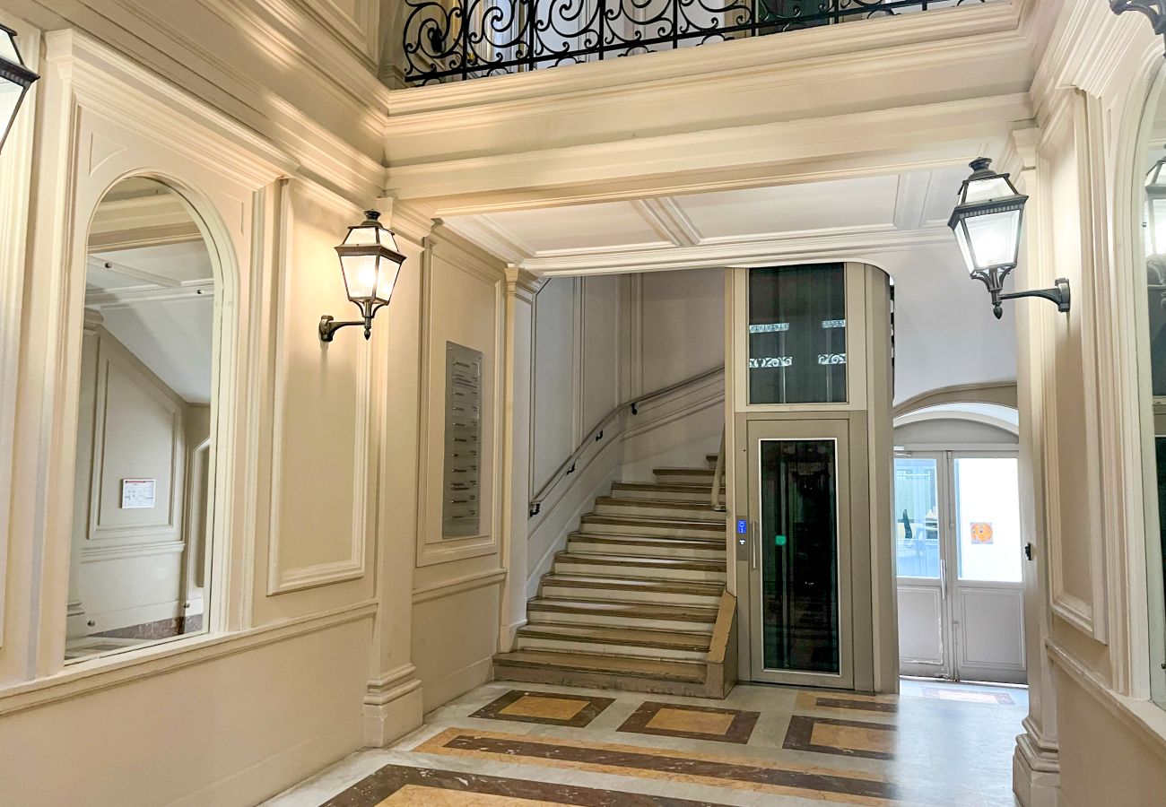 Ferienwohnung in Paris - 102 B- 21 Montmartre 4F
