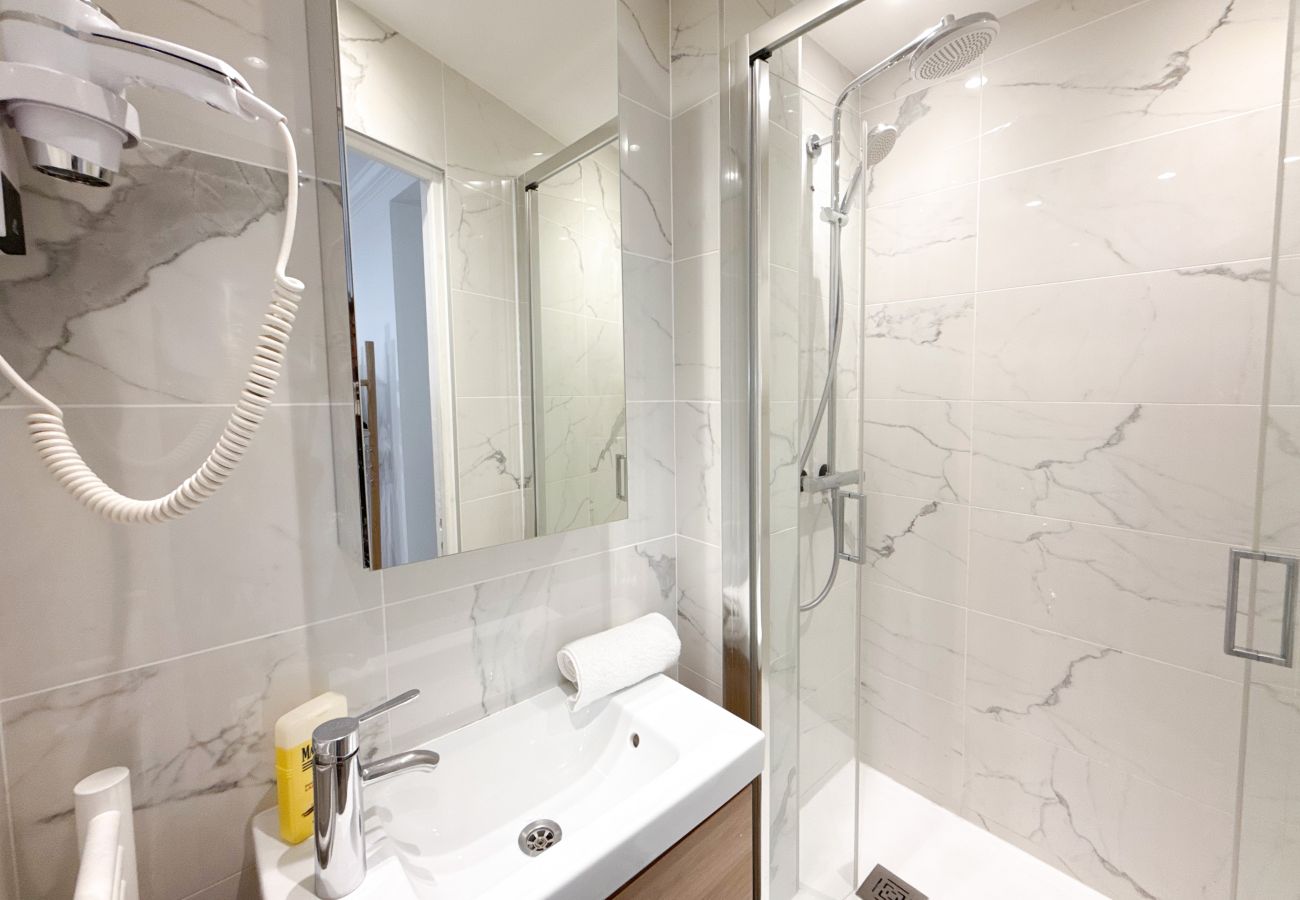 Ferienwohnung in Paris - 102 A- 21 Montmartre 4F