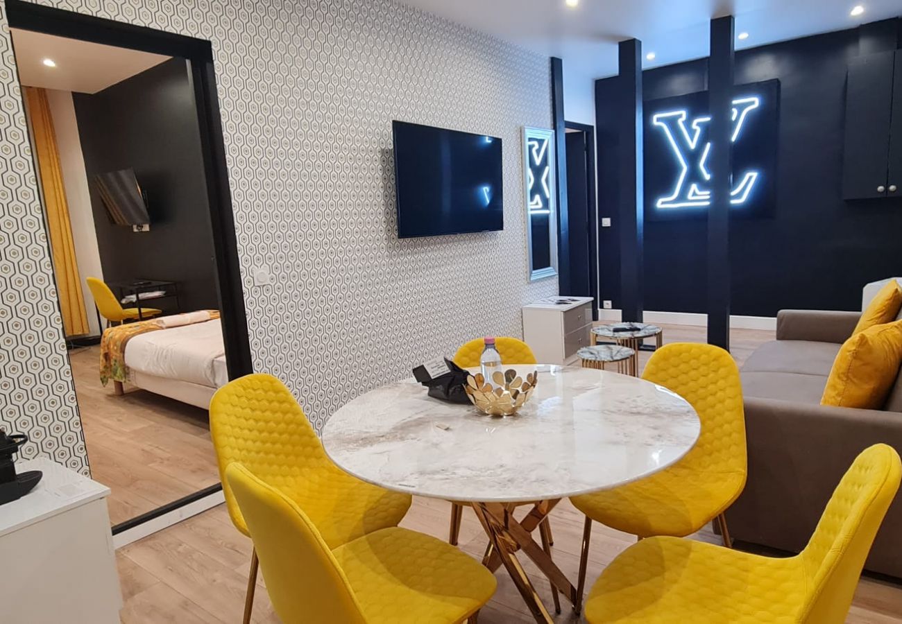 Ferienwohnung in Paris - 158 B - Vuitton 210 Saint Denis