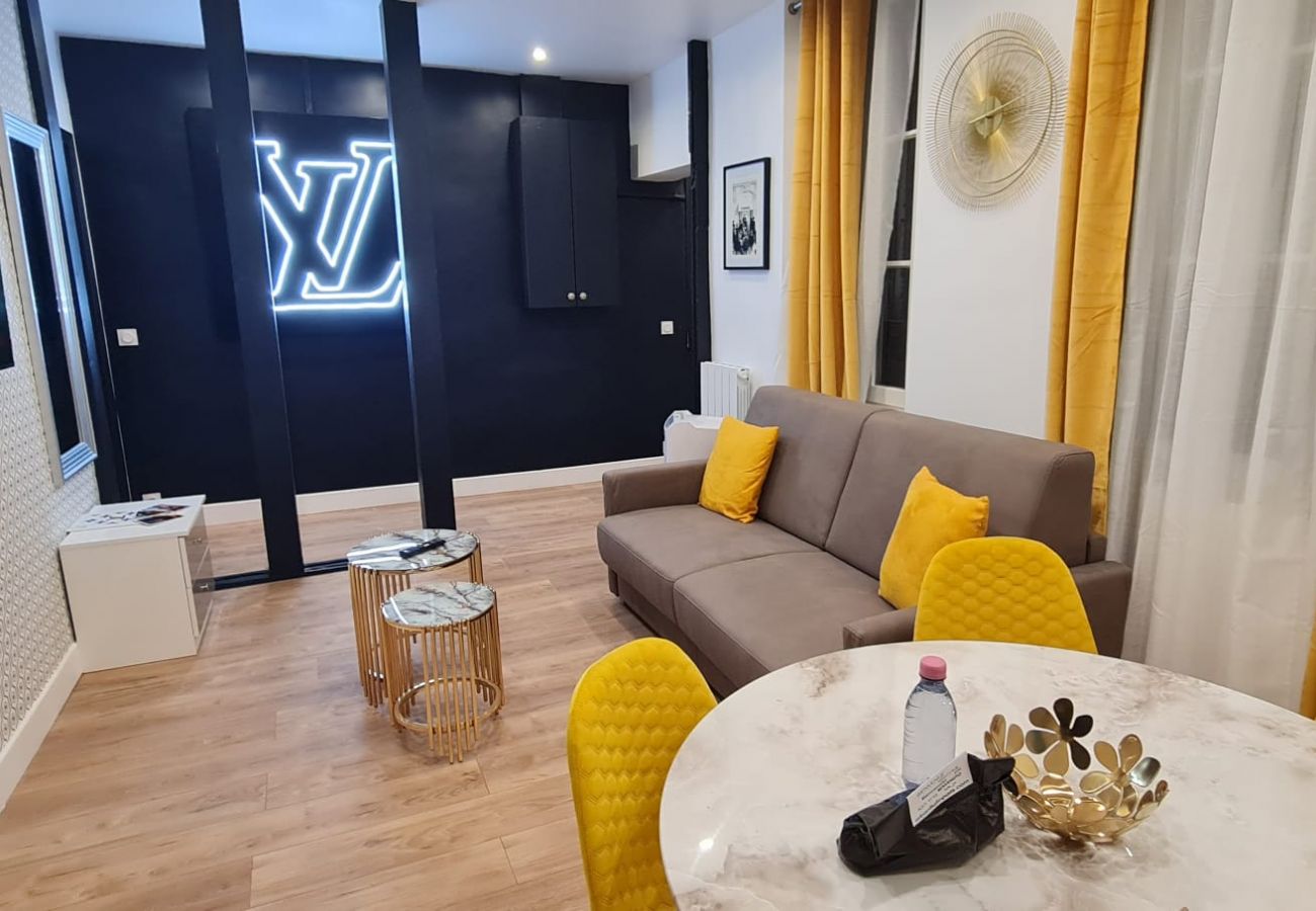 Ferienwohnung in Paris - 158 B - Vuitton 210 Saint Denis