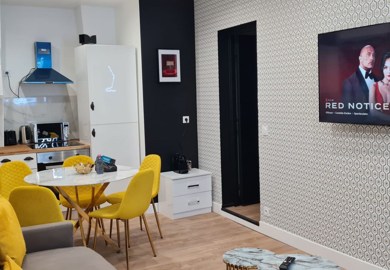 Ferienwohnung in Paris - 158 B - Vuitton 210 Saint Denis