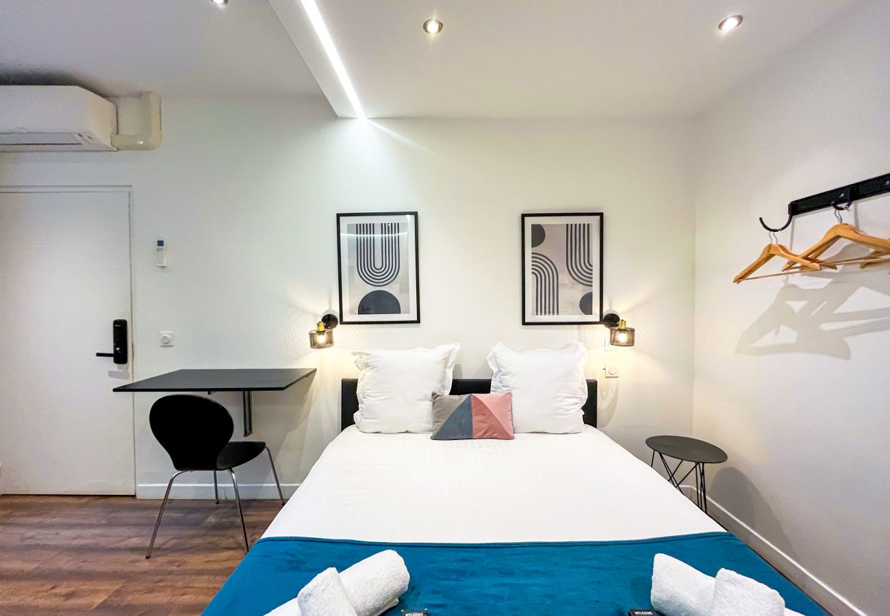 Studio in Paris - 202 - 249 Saint Denis