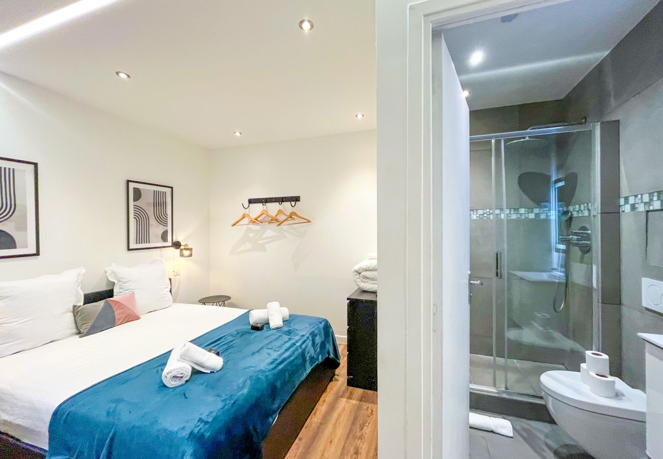 Studio in Paris - 202 - 249 Saint Denis