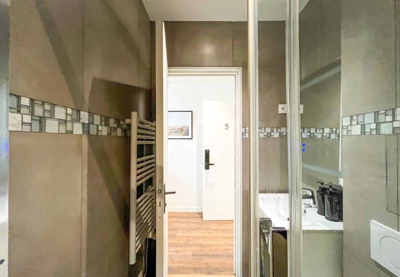 Studio in Paris - 205 - 249 Saint Denis