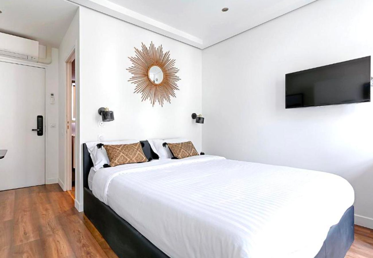 Studio in Paris - 209 - 249 Saint Denis SD1