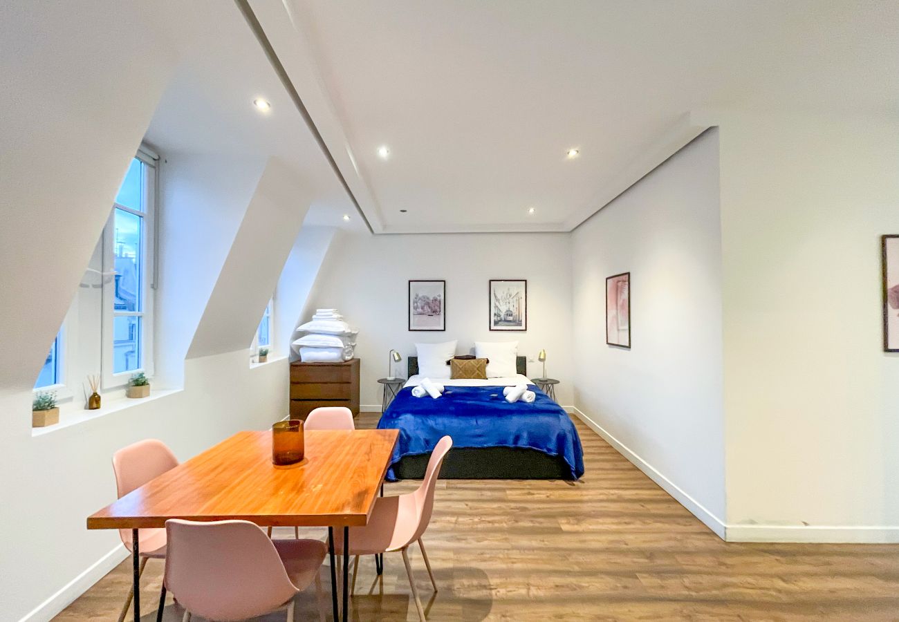 Studio in Paris - 211 - 249 Saint Denis