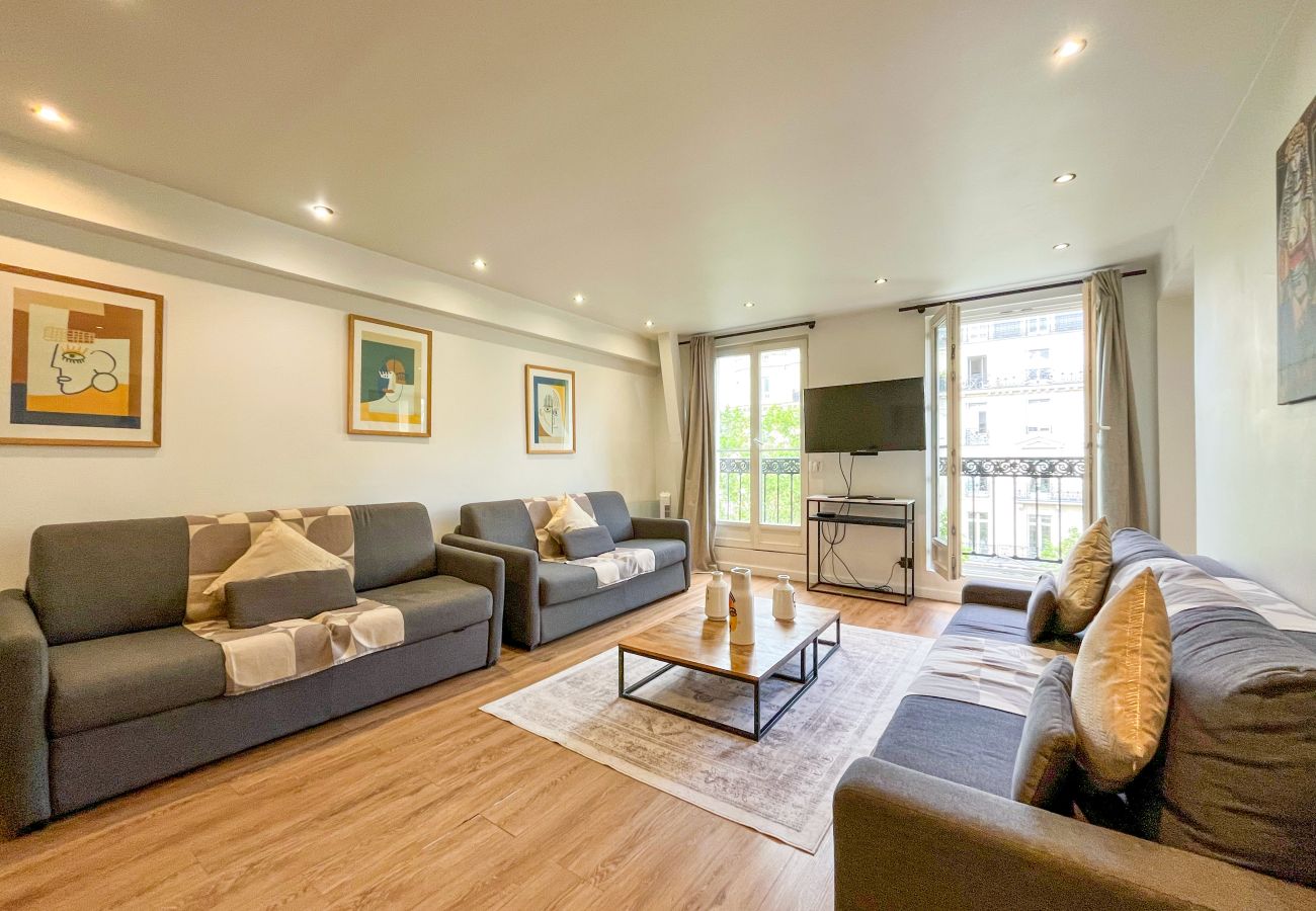 Appartement in Parijs - 102 B- 21 Montmartre 4F