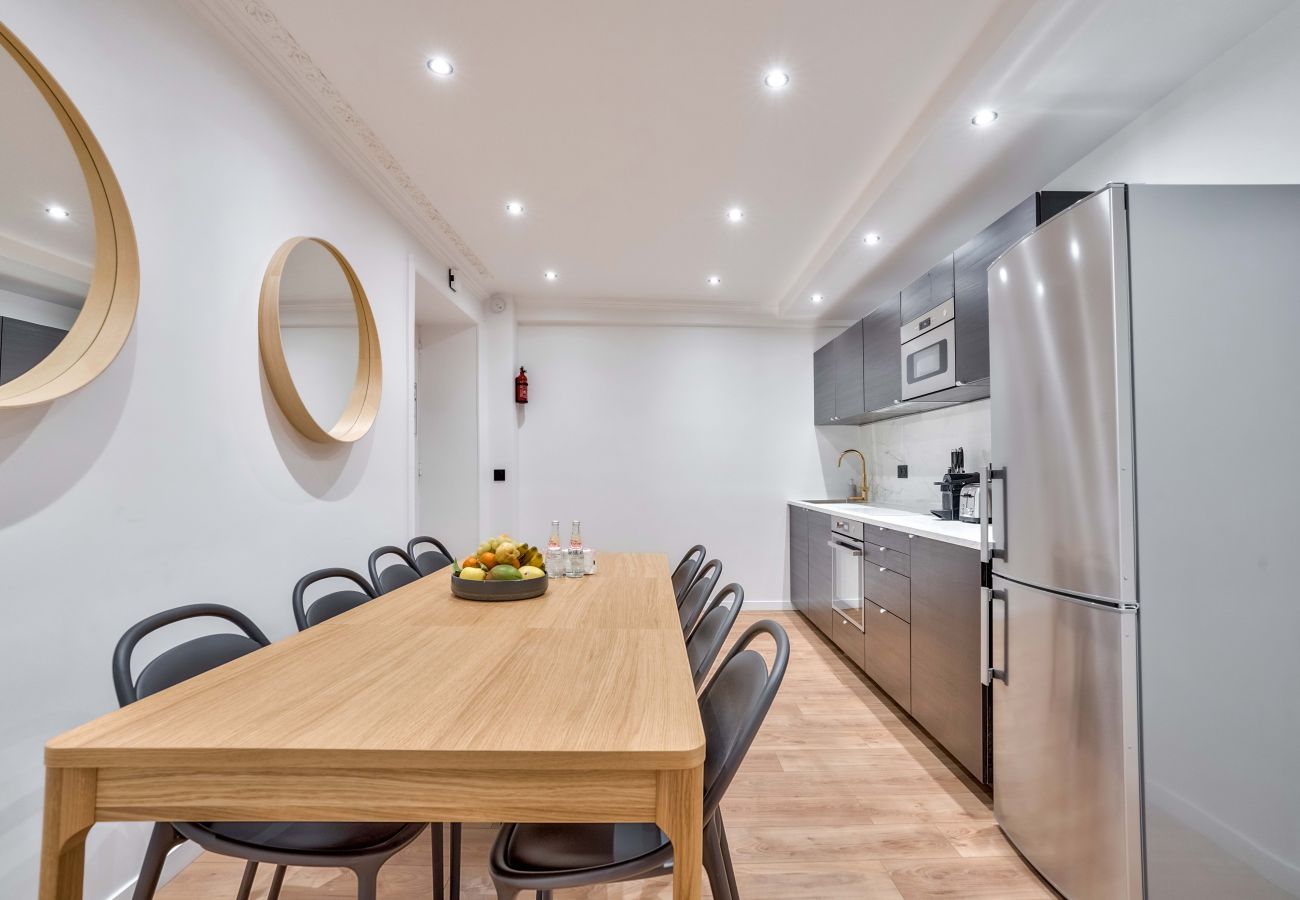 Appartement in Parijs - 103 B- 21 Montmartre 4D