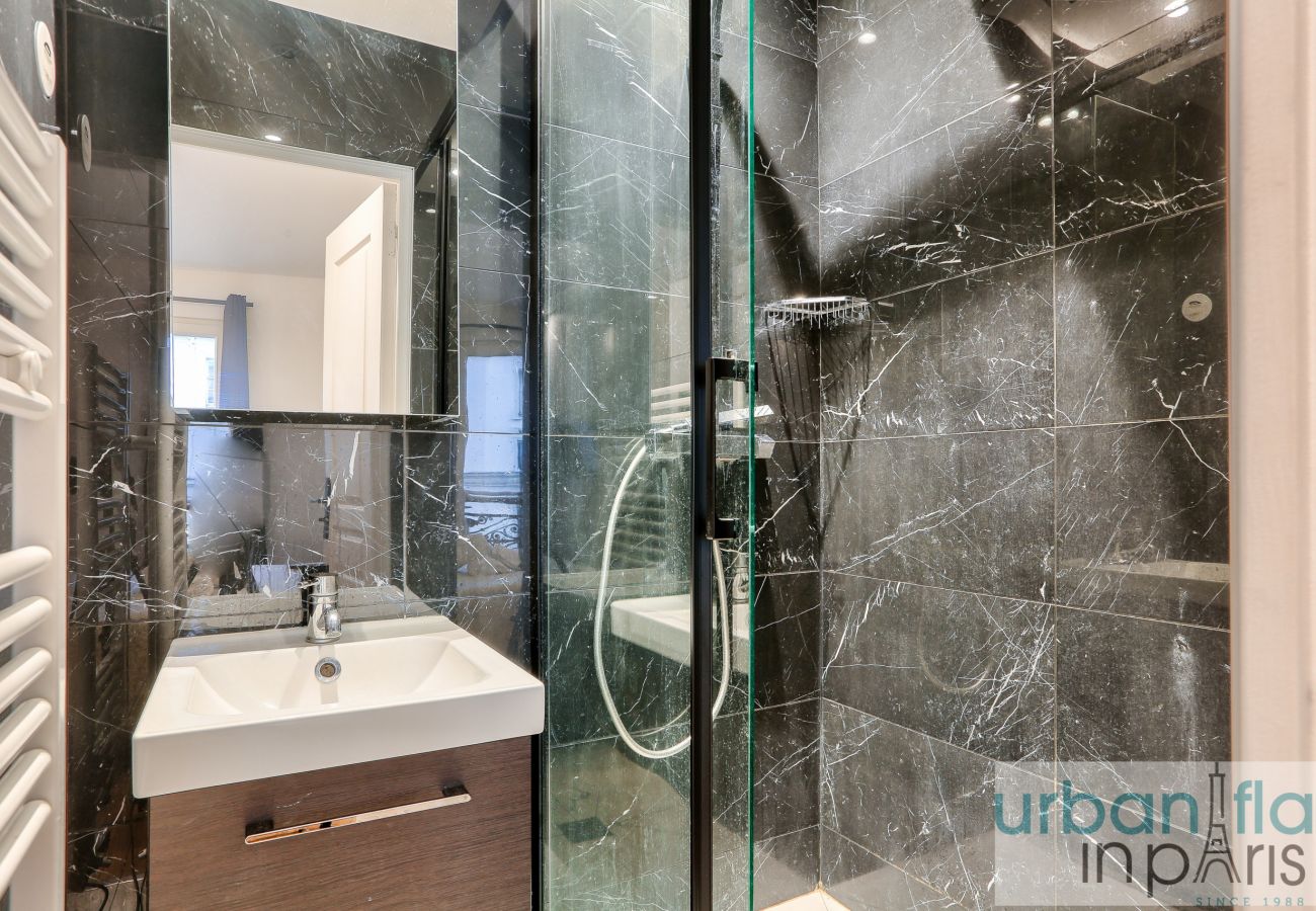 Appartement in Parijs - 103 B- 21 Montmartre 4D