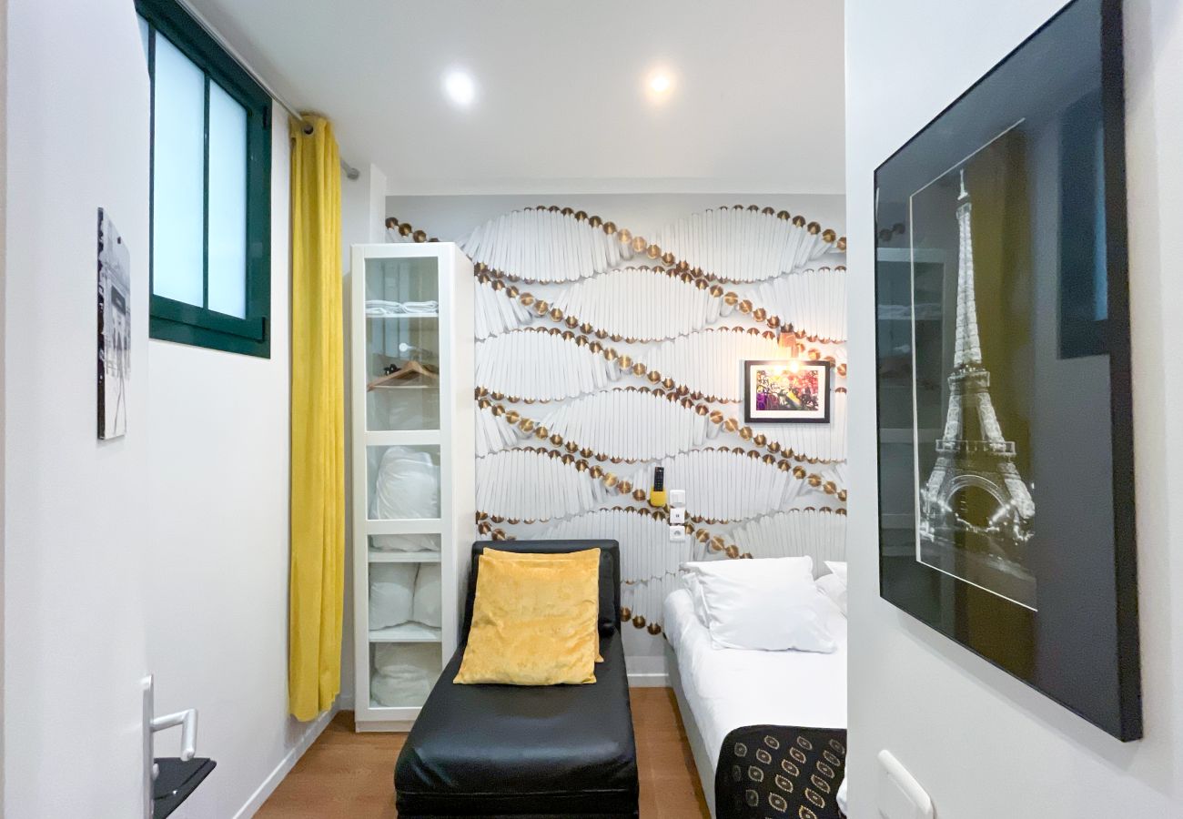 Appartement in Parijs - 114 - Saint Denis Couture