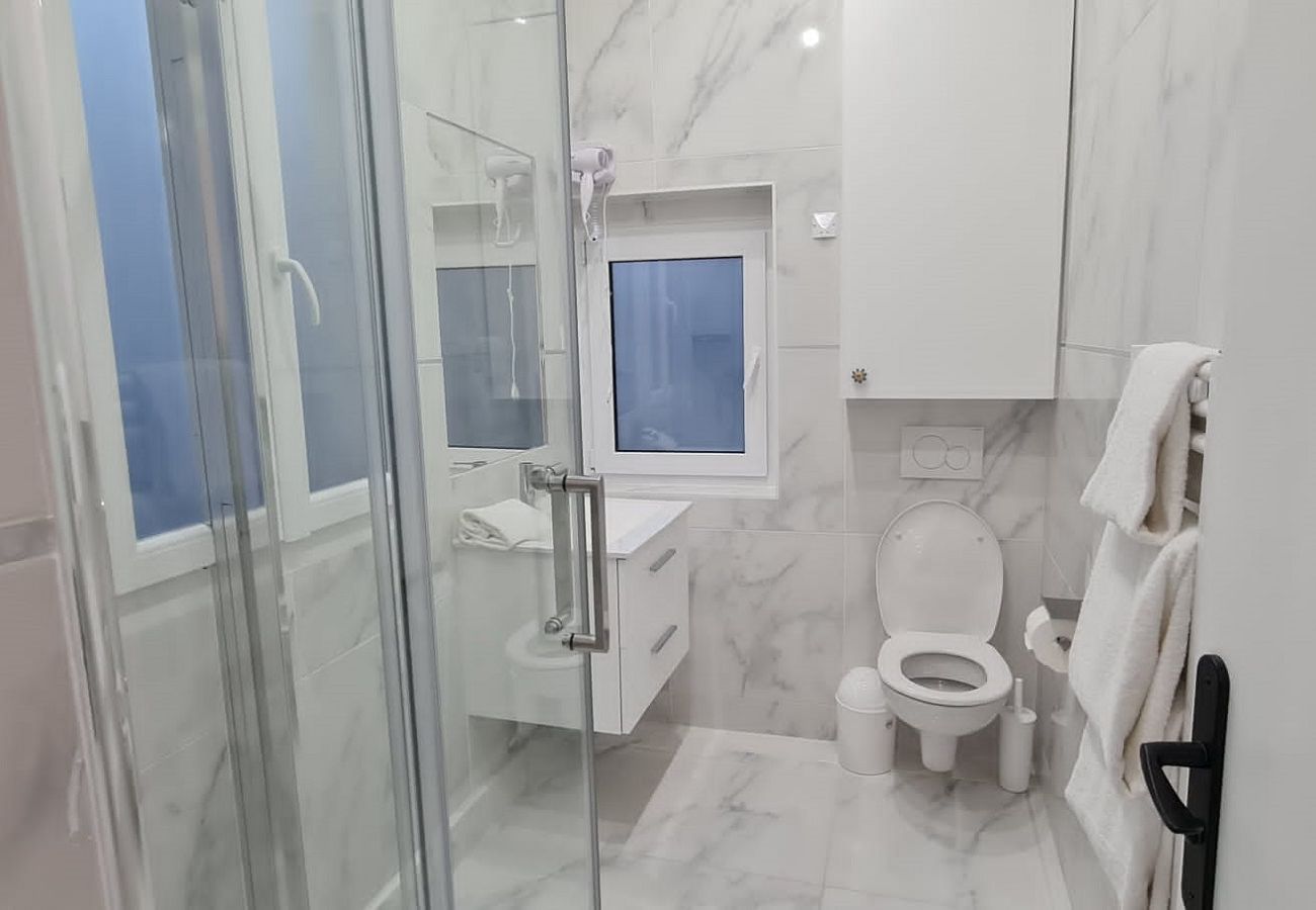Appartement in Parijs - 158 B - Vuitton 210 Saint Denis