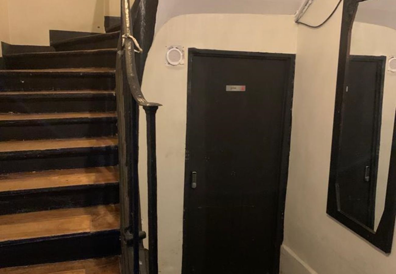 Appartement in Parijs - 157 A - Chanel 210 Saint Denis