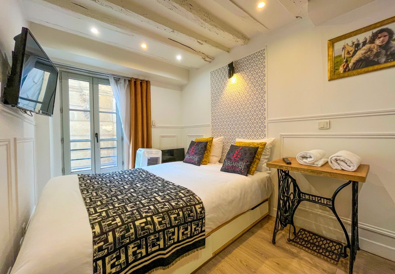 Appartement in Parijs - 42 B - Game of thrones in Paris