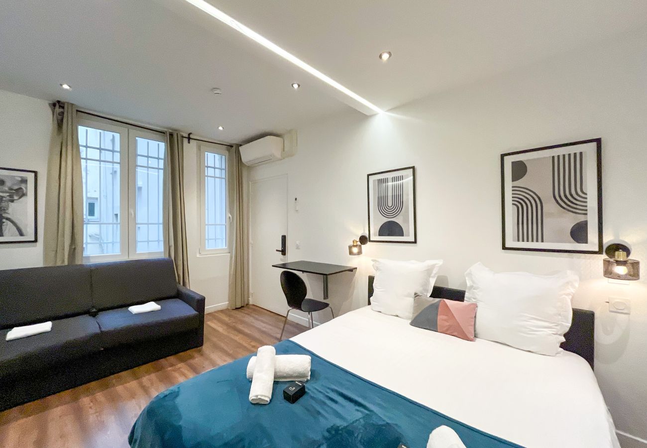 Studio in Parijs - 202 - 249 Saint Denis