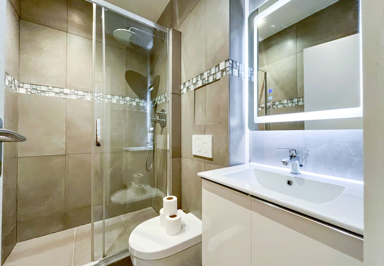 Studio in Parijs - 202 - 249 Saint Denis