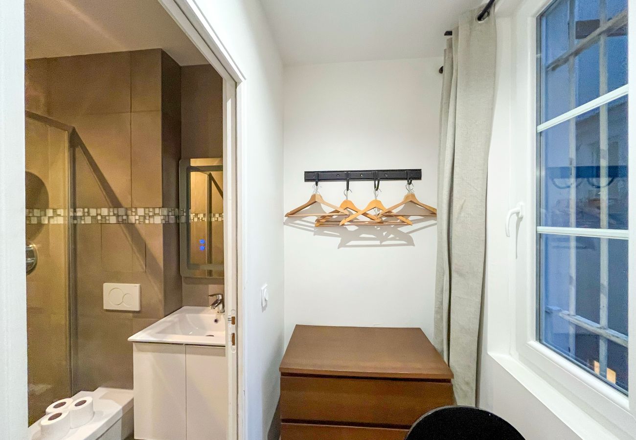 Studio in Parijs - 204 - 249 Saint Denis