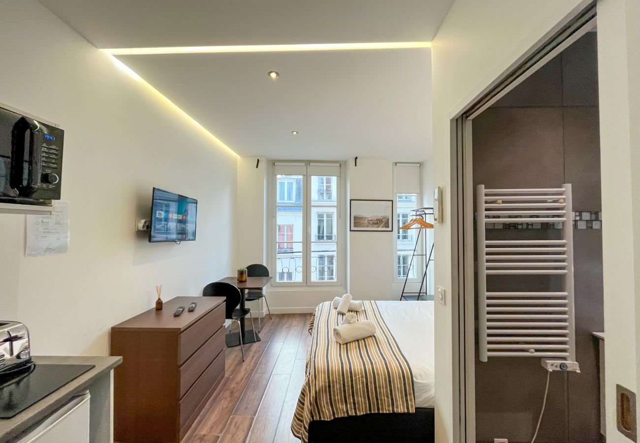 Studio in Parijs - 208 - 249 Saint Denis