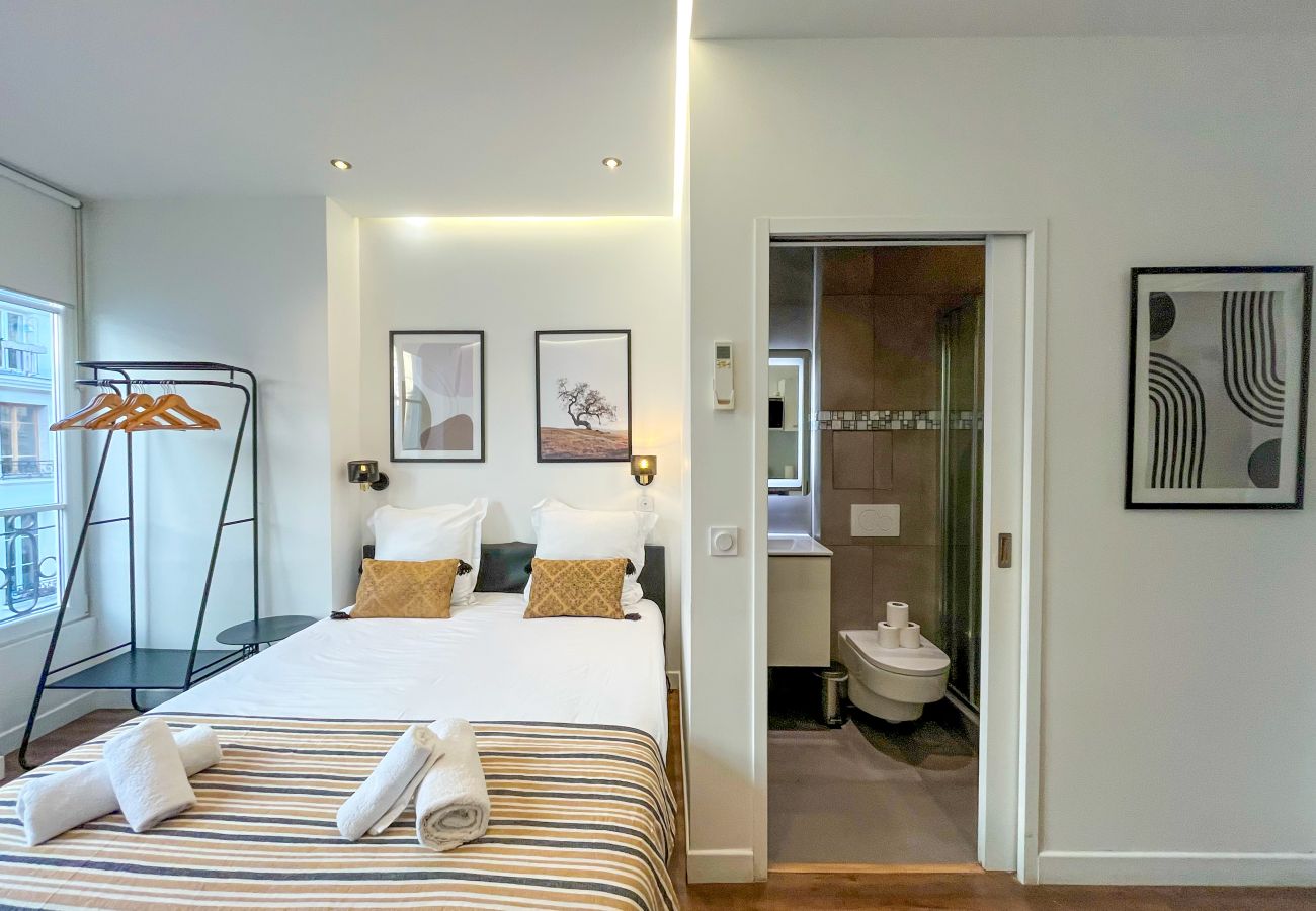 Studio in Parijs - 208 - 249 Saint Denis