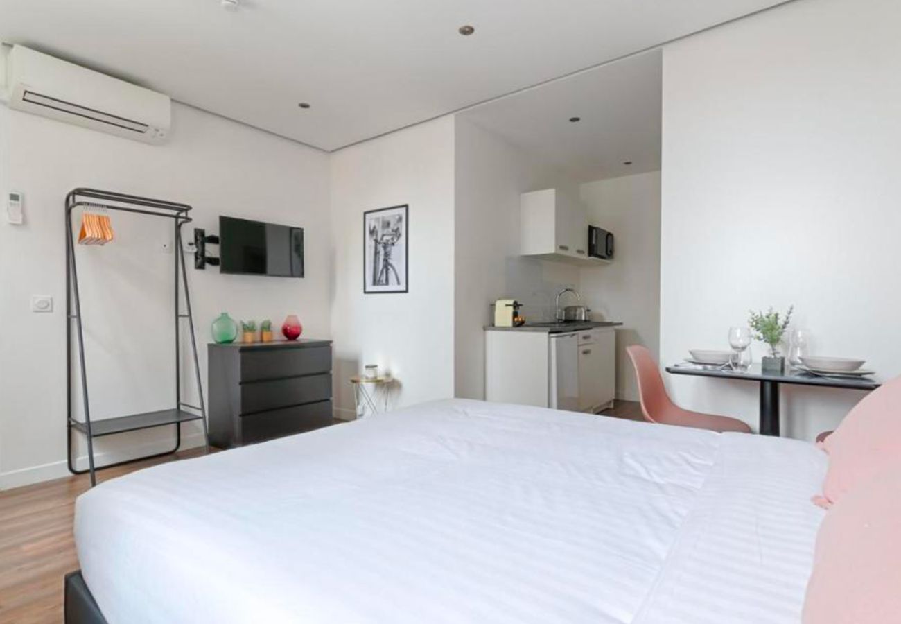 Studio in Parijs - 210 - 249 Saint Denis