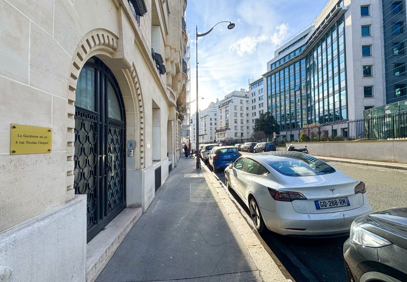 Appartement in Parijs - 222 - Philibert Delorme 6p/3c