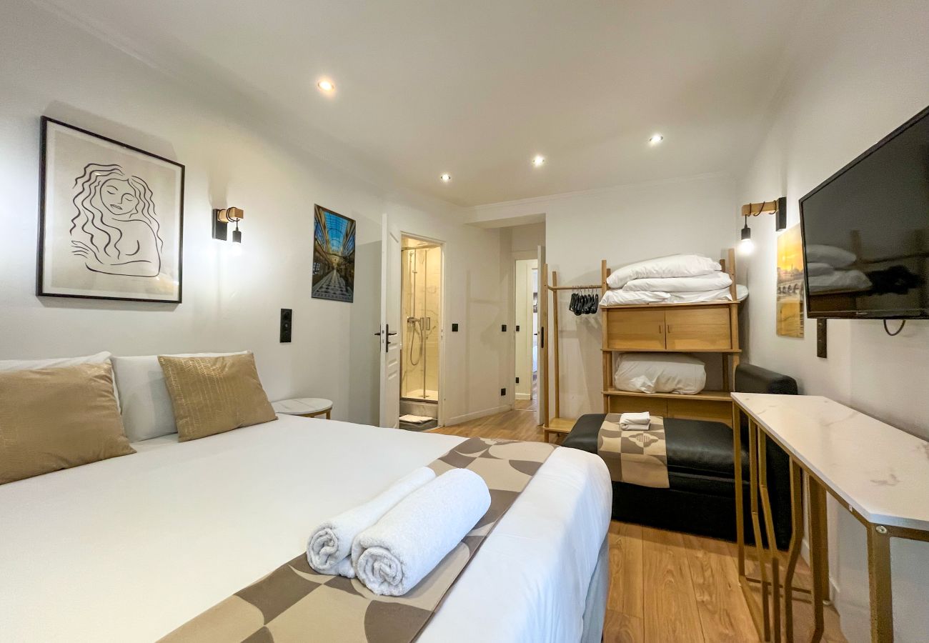 Apartamento en París - 102 B- 21 Montmartre 4F