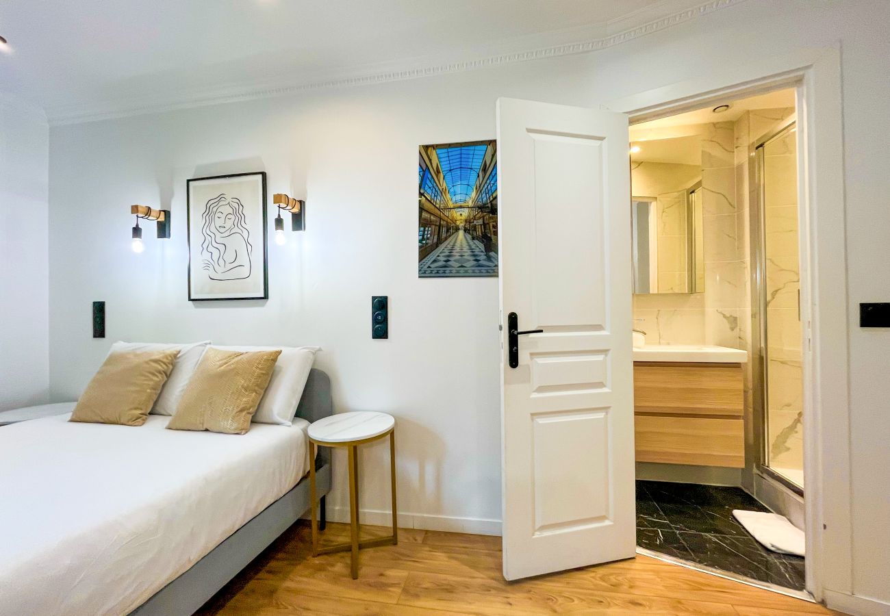 Apartamento en París - 102 B- 21 Montmartre 4F