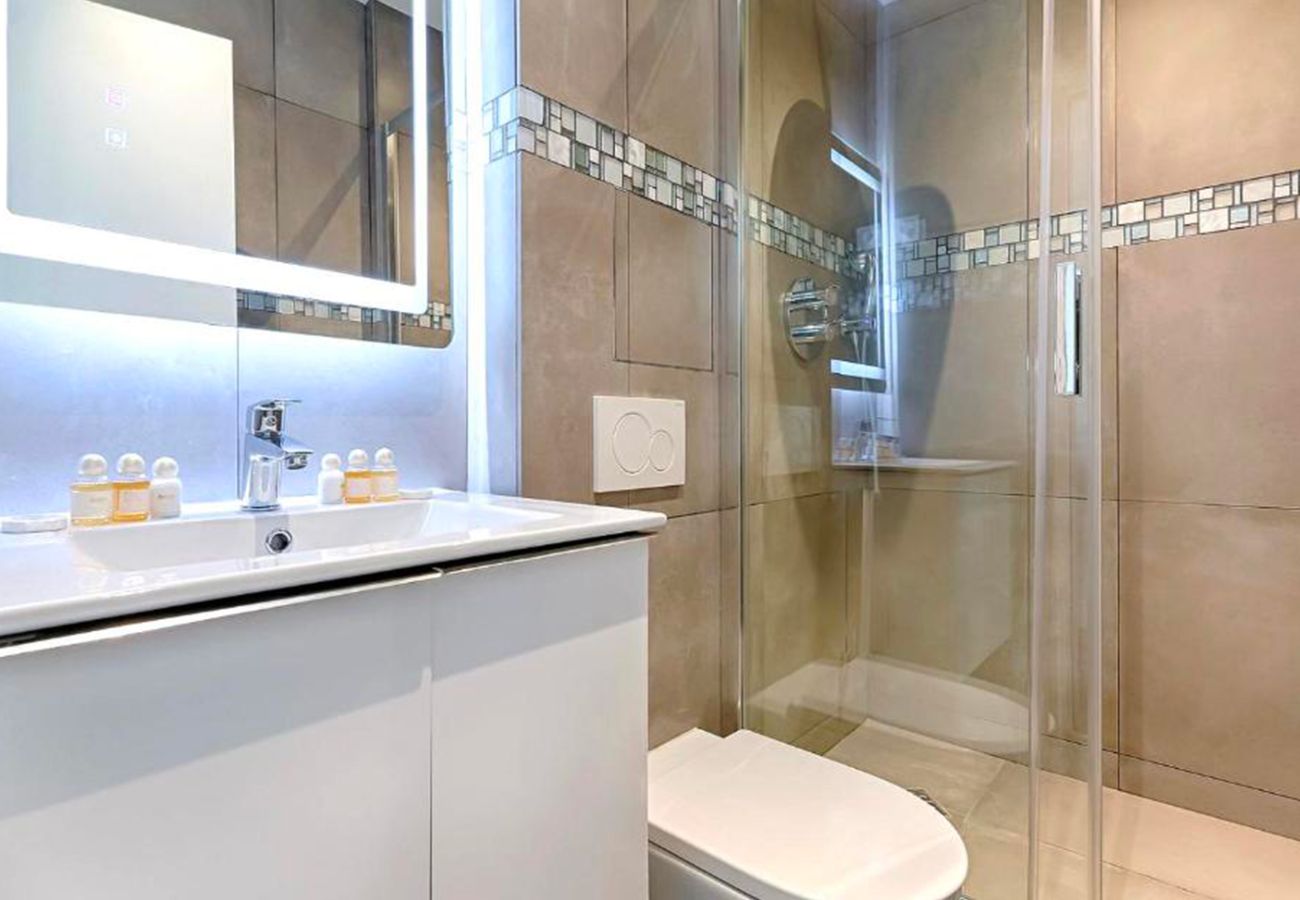 Estudio en París - 209 - 249 Saint Denis SD1