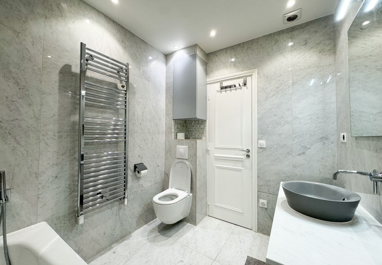 Apartamento en París - 222 - Philibert Delorme 6p/3c