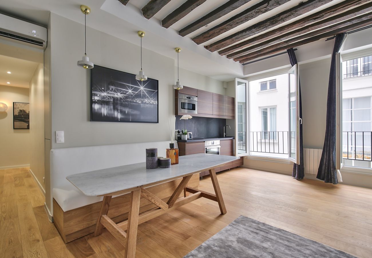 Appartamento a Parigi - 70 B - 9 Apolline