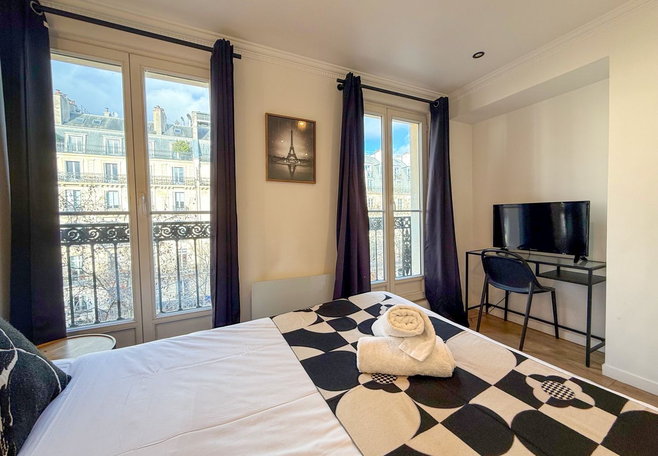 Appartamento a Parigi - 102 B- 21 Montmartre 4F
