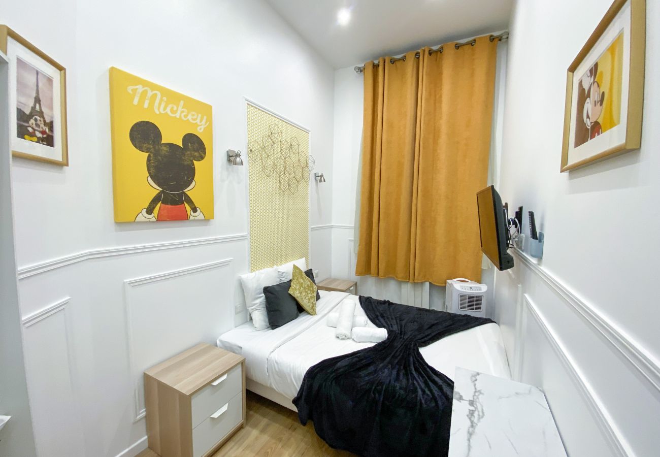 Appartamento a Parigi - 72 A - Mermoz Mickey Mouse
