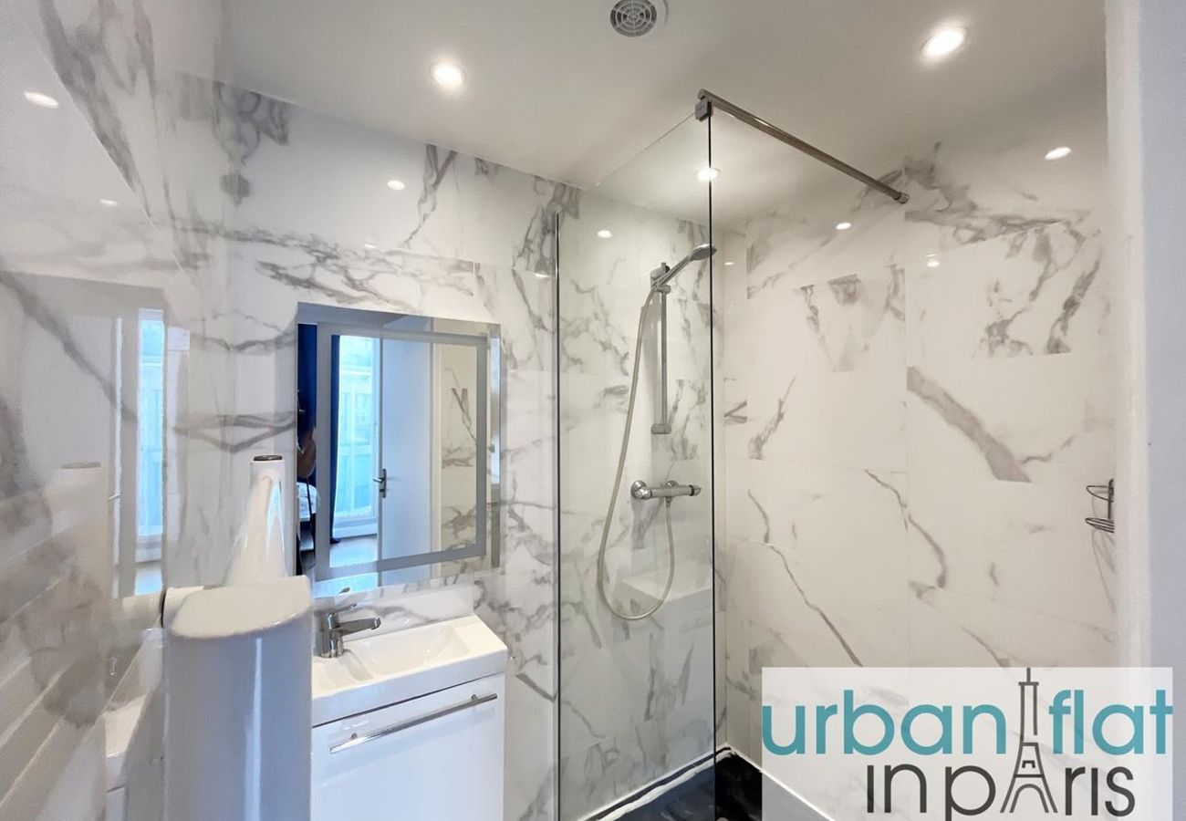 Appartamento a Parigi - 128 B- Champs Elysees 14p