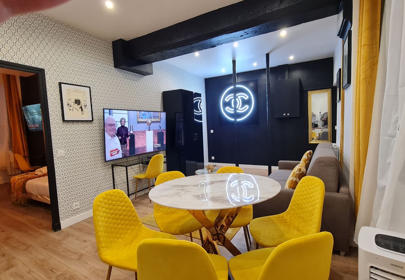 Appartamento a Parigi - 157 B - Chanel 210 Saint Denis