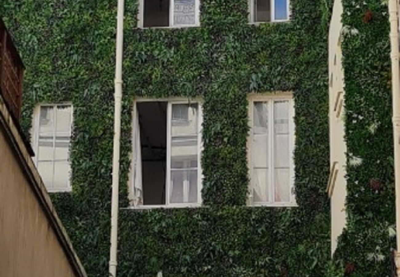 Appartamento a Parigi - 157 A - Chanel 210 Saint Denis