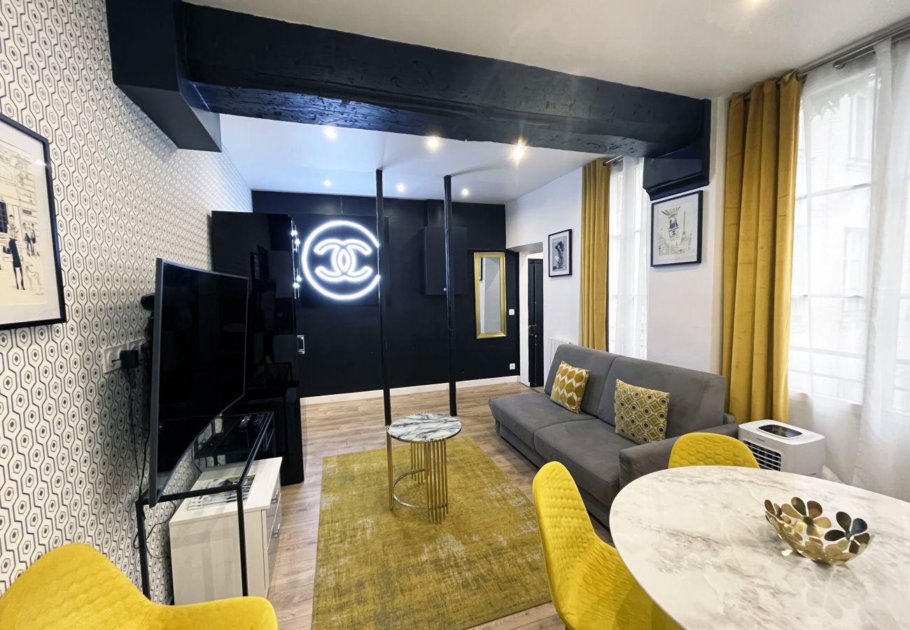 Appartamento a Parigi - 157 A - Chanel 210 Saint Denis
