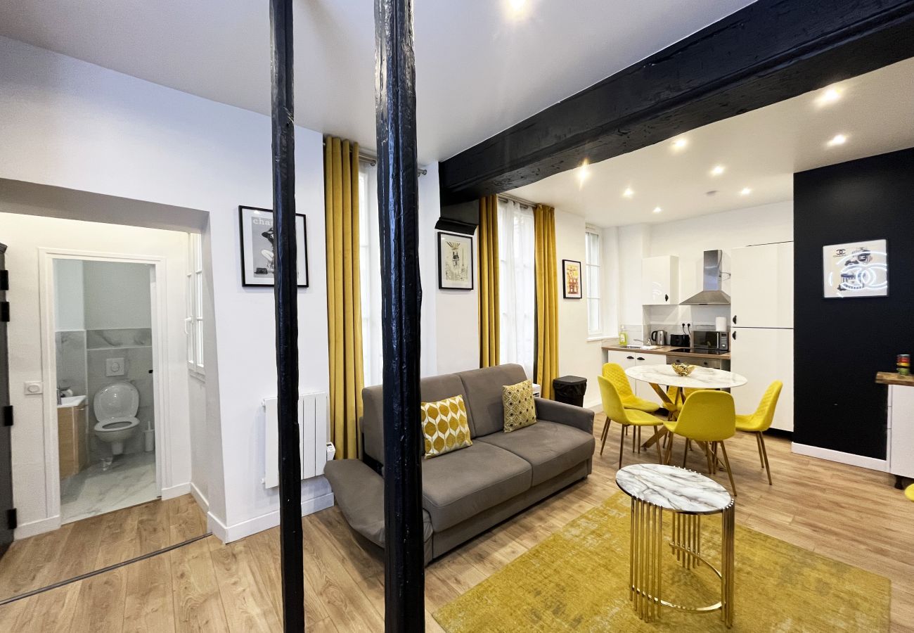 Appartamento a Parigi - 157 A - Chanel 210 Saint Denis
