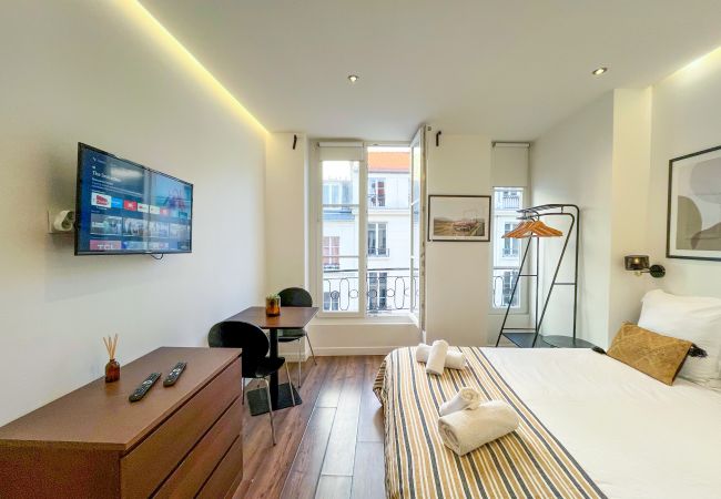 Studio a Paris - 208 - 249 Saint Denis