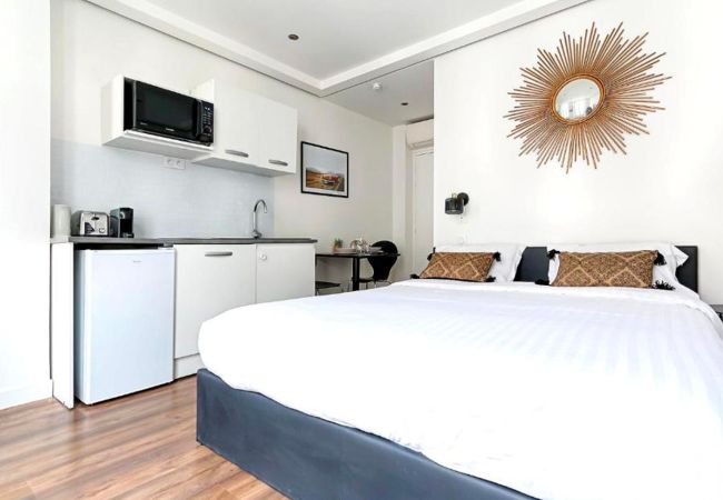 Studio a Paris - 209 - 249 Saint Denis SD1