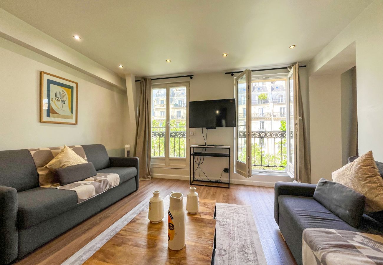 Appartement à Paris - 102 B- 21 Montmartre 4F