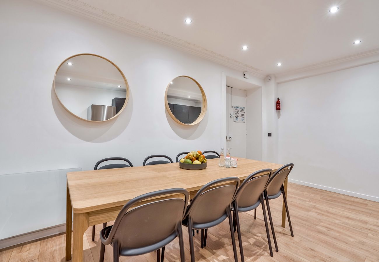 Appartement à Paris - 103 B- 21 Montmartre 4D