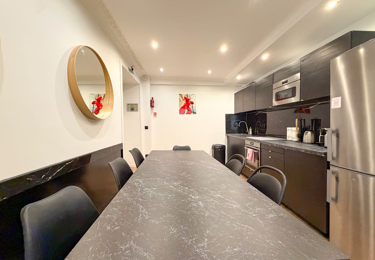 Appartement à Paris - 103 B- 21 Montmartre 4D