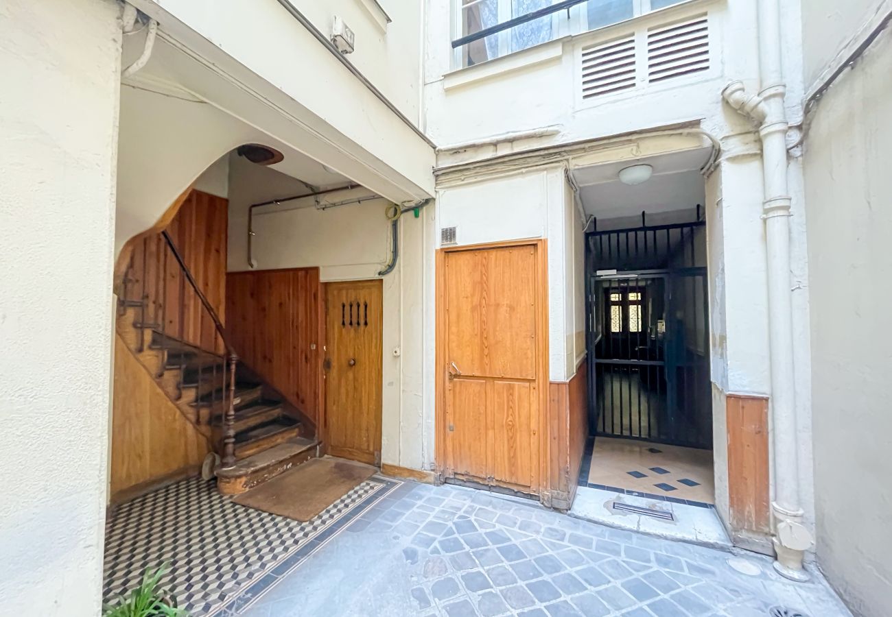 Appartement à Paris - 101 B - Maire