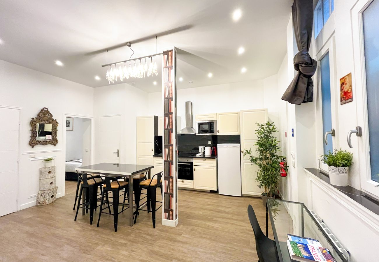 Appartement à Paris - 101 B - Maire