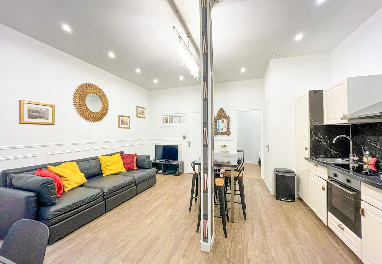 Appartement à Paris - 101 B - Maire