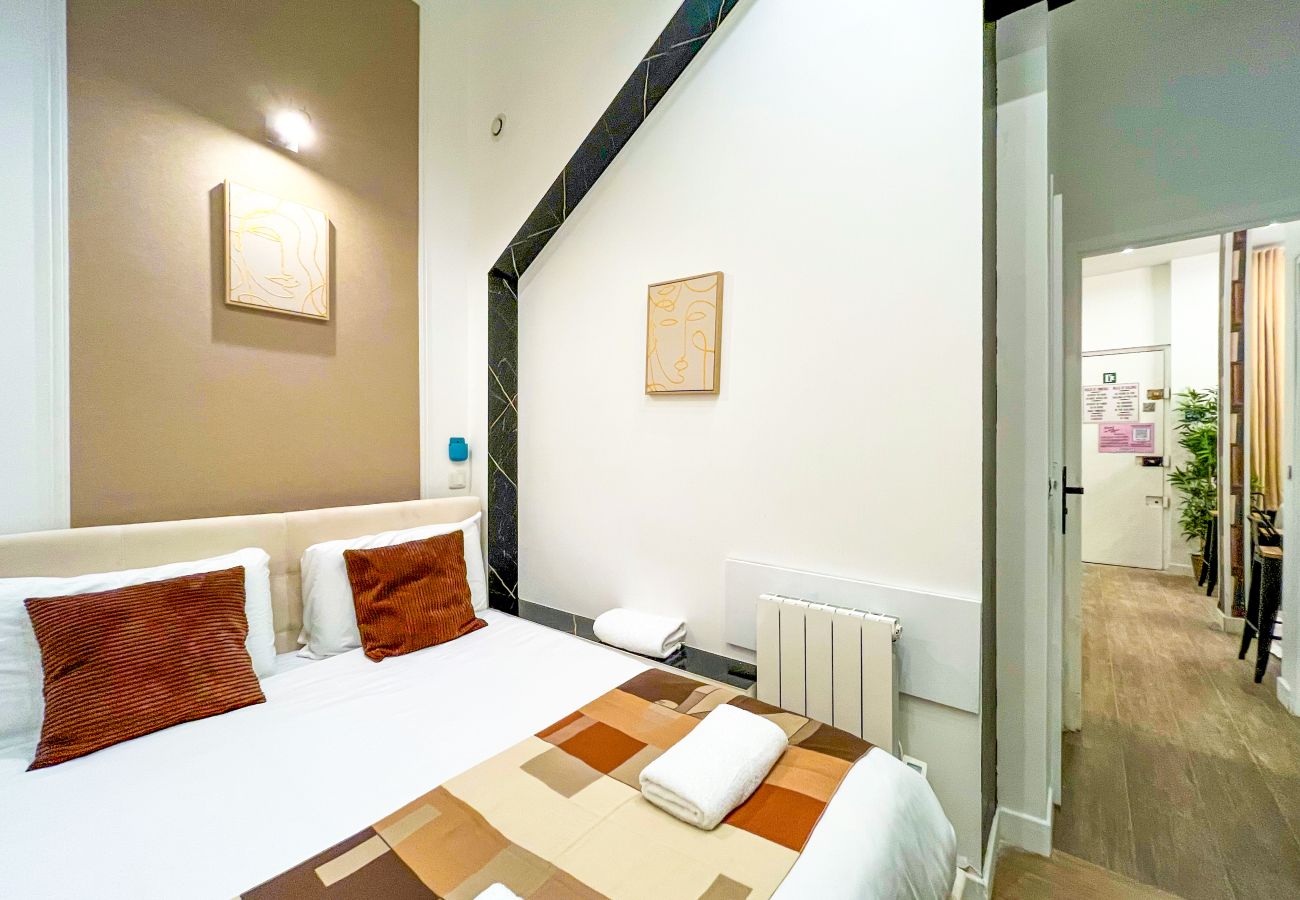 Appartement à Paris - 101 B - Maire