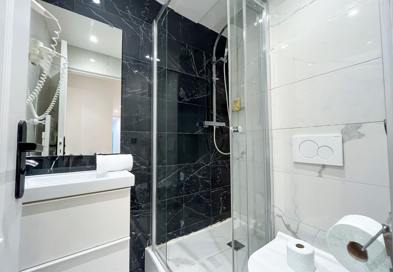 Appartement à Paris - 105 A- 112 Richelieu 4D